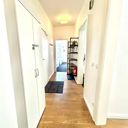 Central Apartment For Up To 10 Guests Hamburg Exterior photo
