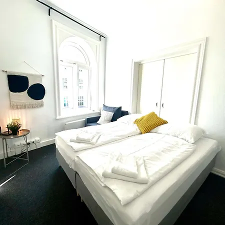Central Apartment For Up To 10 Guests Hamburg Exterior photo